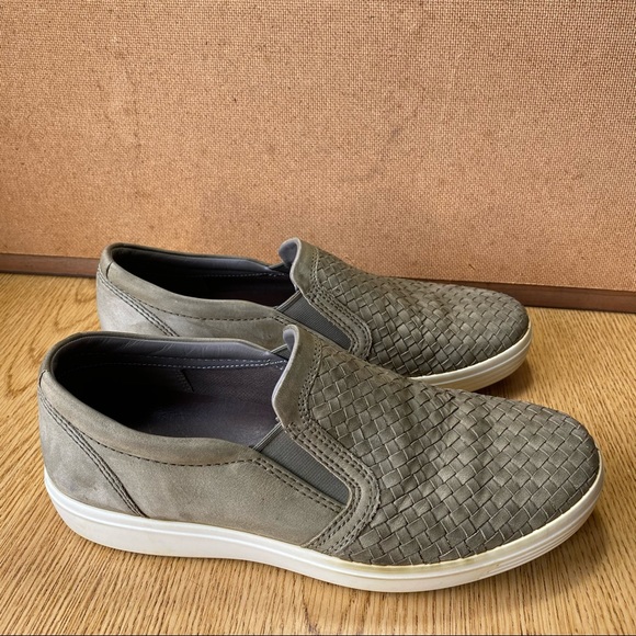 Ecco soft 7 plates slip on grape leaf SZ EU41